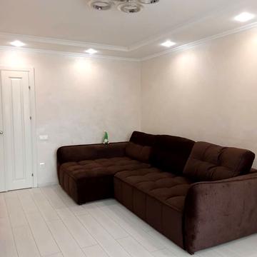 Степана Бандери просп., 85