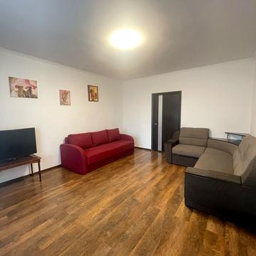 Тарасівська вул., 10-В