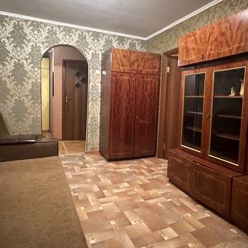 Зарічанська вул., 26