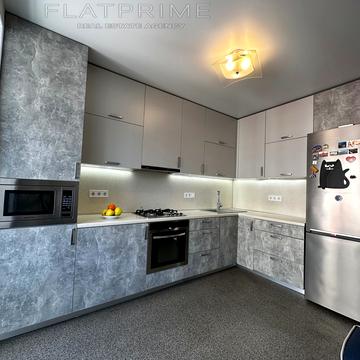 Джерельна вул., 10