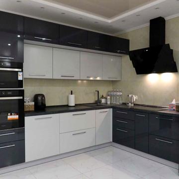 Зарічна вул., 2 к1