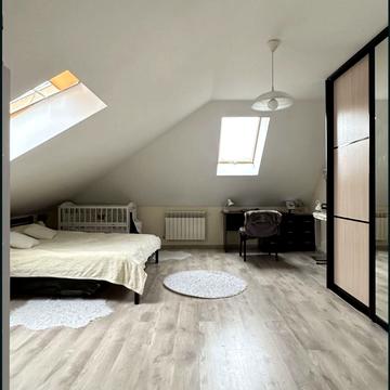 Зарічанська вул., 38