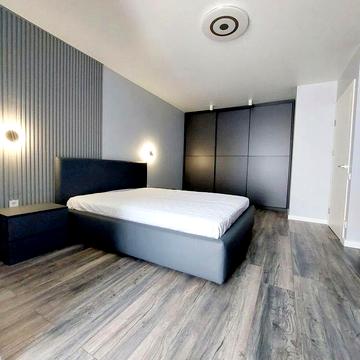 Набережна Перемоги вул., 42