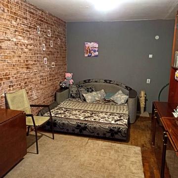 Академіка Янгеля вул., 7