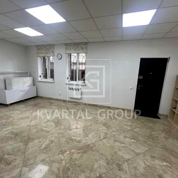 Єрощенка вул., 12