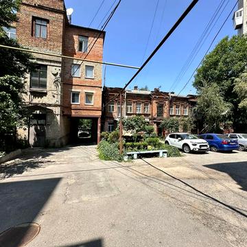 Володимира Моссаковського вул. (Клари Цеткін), 12