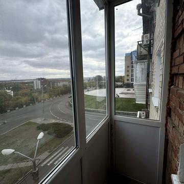 Дмитра Яворницького просп. (Карла Маркса), 2