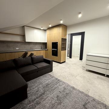 Кодацький узвіз, 33