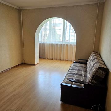 Каштанова вул., 4