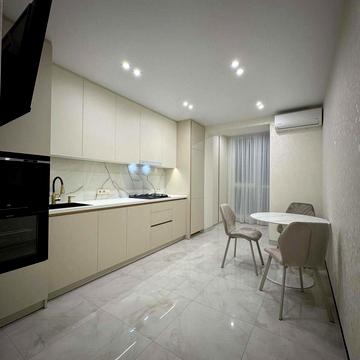 Співдружності вул., 7