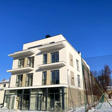 Василя Сухомлинського вул., 1