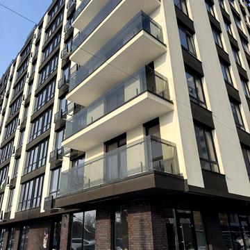 Романа Левицького вул., 4