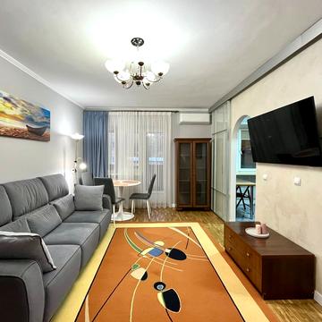 Угорська вул., 17