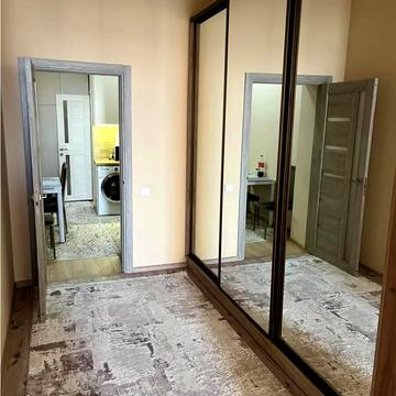 Самуїла Кушевича вул., 1