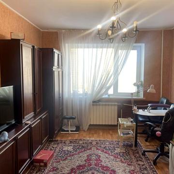 Романа Шухевича просп. (Генерала Ватутіна), 8