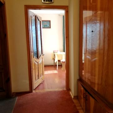 Молодіжна вул., 10