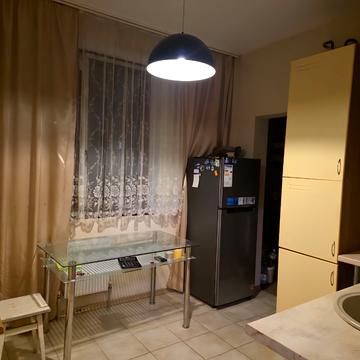 Владислава Бувалкіна вул., 54-Б