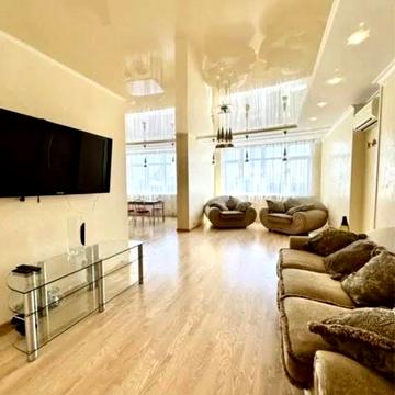 Львівська вул., 22