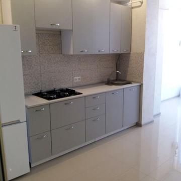 Яблунева вул., 15