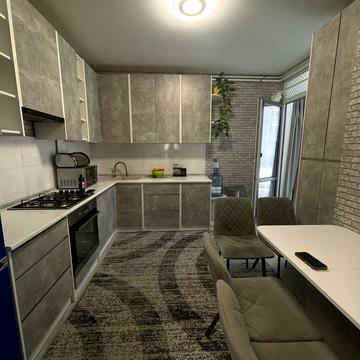 Тараса Шевченка вул., (Будинок 4)