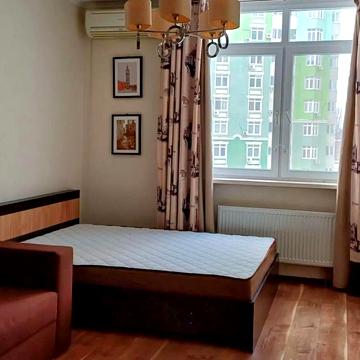 Воскресенська вул., 12-Б