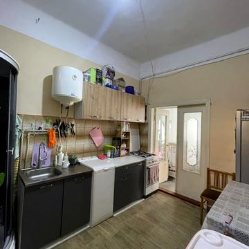 Олени Степанівни вул. (Ленінградська), 16