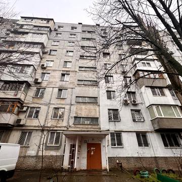 Академіка Корольова вул., 50