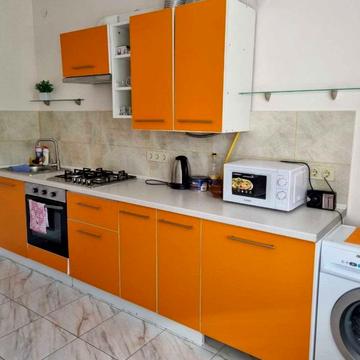 Павла Тичини вул., 9