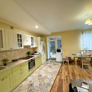 Інститутська вул. (Артема)