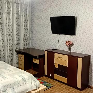 Вишняківська вул., 13