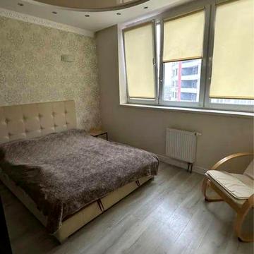 Олени Пчілки вул., 8