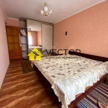 Кузьми Скрябіна вул. (Курчатова), 12