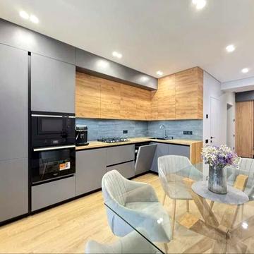 Вячеслава Чорновола вул., (Будинок 36)