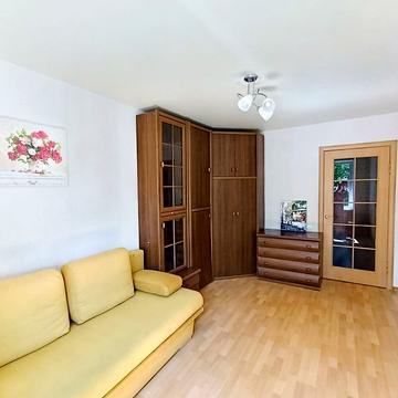 Богдана Хмельницького просп. (Героїв Сталінграда), 26