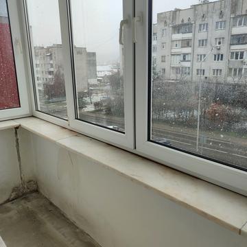 Івасюка вул., 44