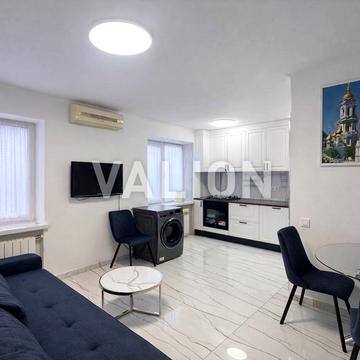 Лесі Українки бульв., 3