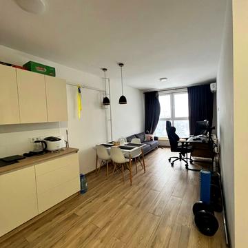 Володимира Великого вул. (Артема), 10-Б