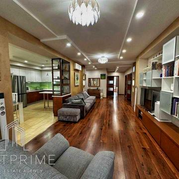 Полтавська вул., 10