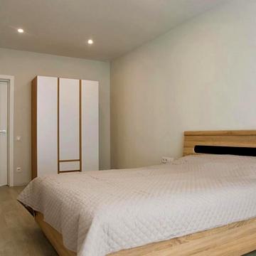 Кадетський Гай вул., 10