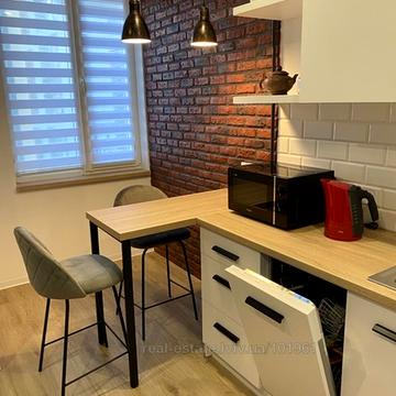 Стрийська вул., 108