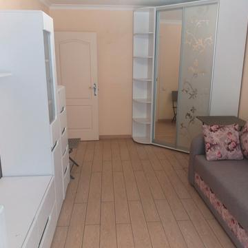 Решата Аметова вул., 8