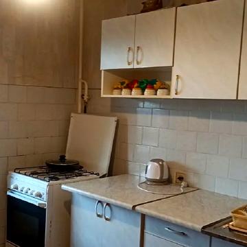 Автозаводська вул., 93