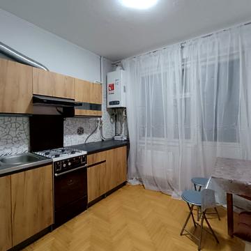 Володимира Івасюка вул., 32