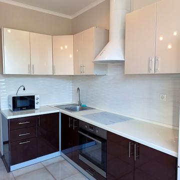 Перлинна вул., 6