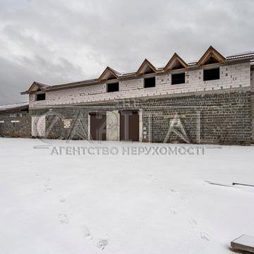 Центральна, 1