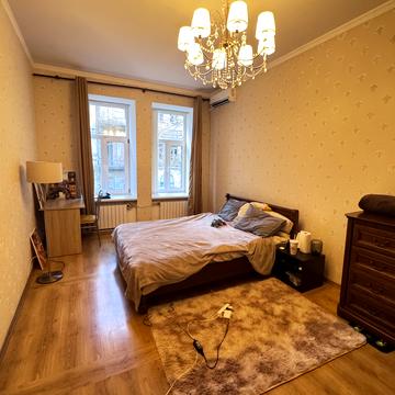 Олександра Кониського вул., 20