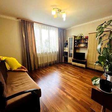 Валерія Лобановського просп. (Червонозоряний), 6-А