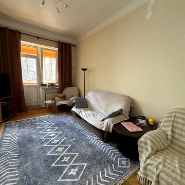 Велика Васильківська вул. (Червоноармійська), 52