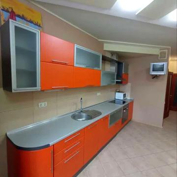 Вернадського вул., 1