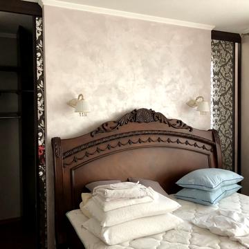 Конотопська вул., (Будинок)